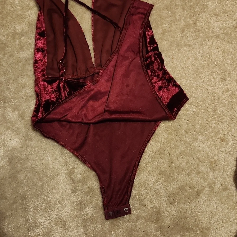 Forever 21 Bodysuit Small Maroon Velour